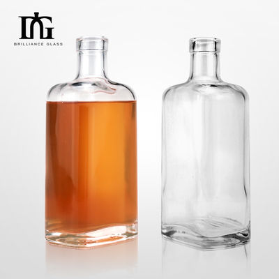 Custom Logo Engraved on Classic Design Glass Bottles for 700ml and 750ml Capacity
