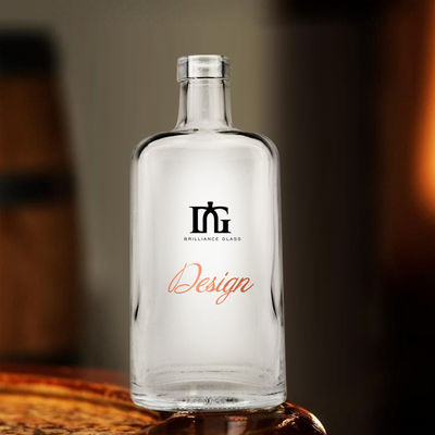 Custom Logo Engraved on Classic Design Glass Bottles for 700ml and 750ml Capacity