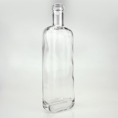 700ml Clear Flat Square Glass Vodka Whiskey Bottle with Screw Cap and Engraving Logo