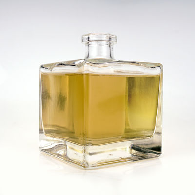 Engraving Custom 750ml Square Glass Bottle for Fruit Wine Whiskey Vodka Brandy Rum Gin