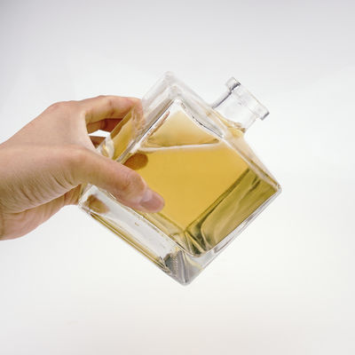 Engraving Custom 750ml Square Glass Bottle for Fruit Wine Whiskey Vodka Brandy Rum Gin