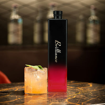 700ml/750ml Square Vodka Bottle End Crystal Glass Custom Logo and Spray Color Process