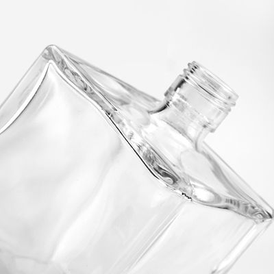 OEM/ODM Acceptable Custom Square 750ml Glass Bottle for Whiskey Vodka Brandy Rum Gin