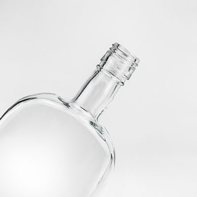 Hot Stamping 500Ml Empty Square Shoulder Glass Vodka Bottle With Screw Cap For Liquors