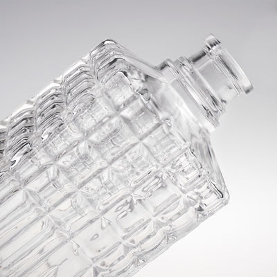 OEM/ODM Acceptable Square 500ml Eco-Friendly Glass Bottle for Whiskey and Beauty