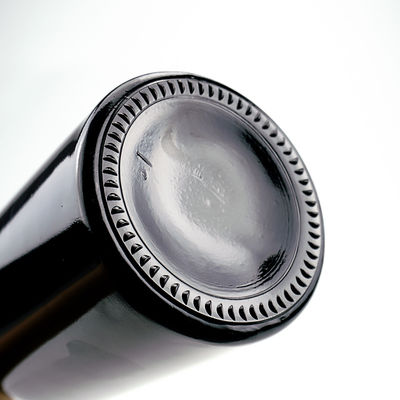 Empty Black Painting Glass Bottle for Whiskey Vodka 500ml 1.75L Screw Cap Bottle