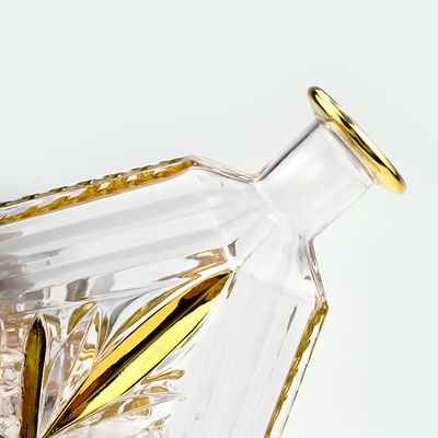 650ml/700ml/750ml Glass Brandy Bottles with Capacity and Glass Cork