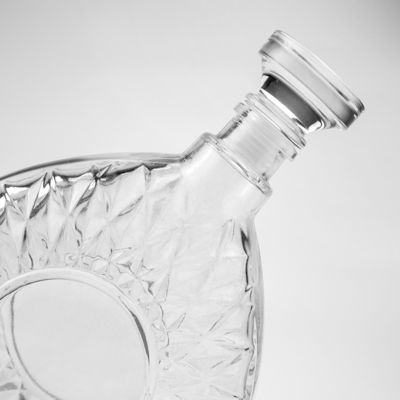 Acceptable Customer's Logo 750ml 75cl Clear Glass Spirit Bottle for Liquors and Beverages