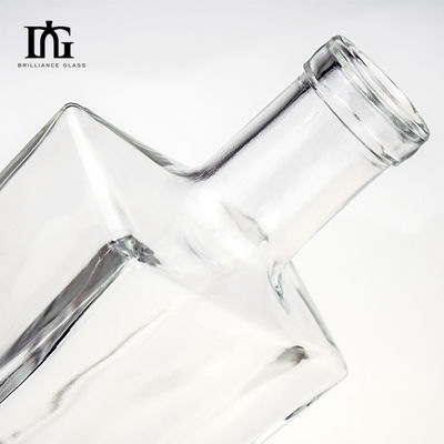 700ml Glass Bottles with Customized Design and Flat Shoulder for Whisky Brandy Vodka
