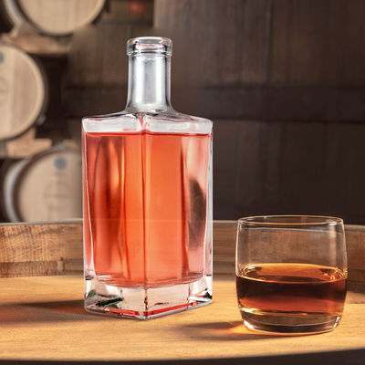 700ml Glass Bottles with Customized Design and Flat Shoulder for Whisky Brandy Vodka