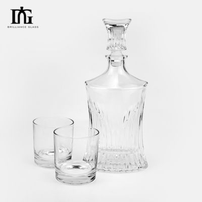 Collar Material 700ml Crystal Whiskey Decanter Custom Logo for Liquors and Beverages