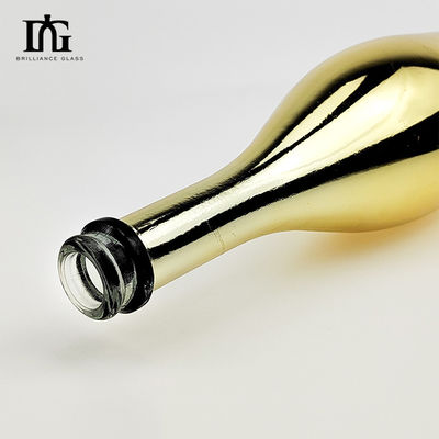 700ml 750ml Industrial Beverage Electroplated Glass Bottle with Cork Customization