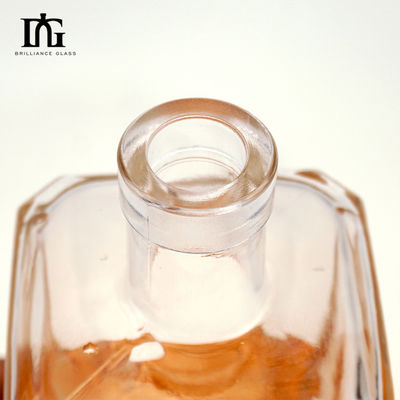 Body Material Glass 500ml 750ml Square Shape Empty Wine Bottle for Whiskey Vodka Rum