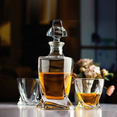 750ml Frosted Whisky Liquor Glass Bottle with Engraved Design and Base Material Glass
