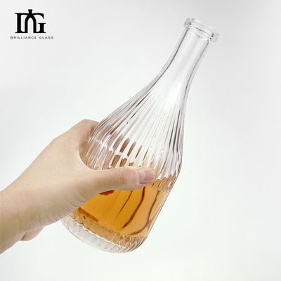 Engraved 450ml/700ml/750ml Glass Bottle for Commercial Liquor Presentation in Clear
