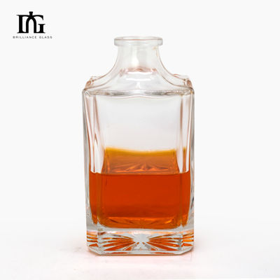 Customized Glass Decanter for Whiskey Wine 500ml 700ml 750ml Bottle Collar Material