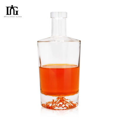 500ml 700ml 750ml 1000ml Nordic Gin Whiskey Vodka Glass Bottle with Engraved Mountain