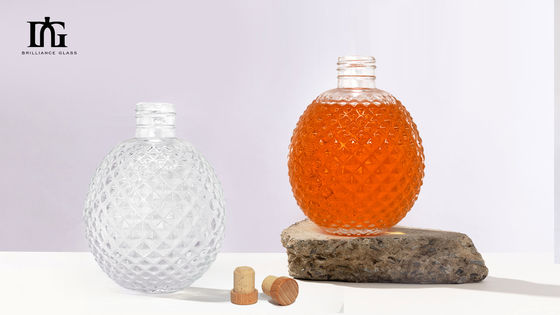 Low MOQ Glass Bottles for Customized Vodka Whisky Rum Gin Surface Handling Engraving