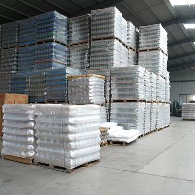 500ml/700ml/750ml Round Columnar Thin High Vodka Glass Bottles in Cork Screw Cap Type
