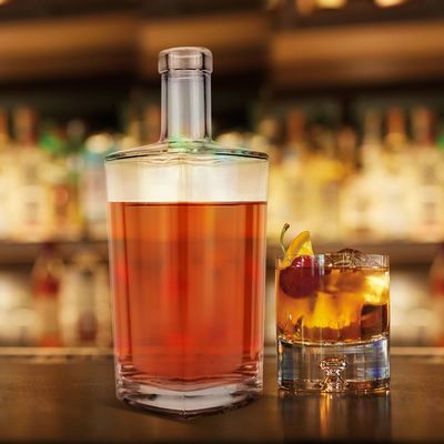 OEM/ODM Acceptable Glass Wine Bottle with Cork Lid and Packaging Box 500ml Capacity