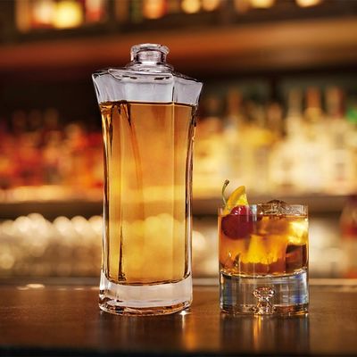 Whiskey Vodka Glass Bottle 500ml 750ml with Customized Unique Shape and Cork Cap Type