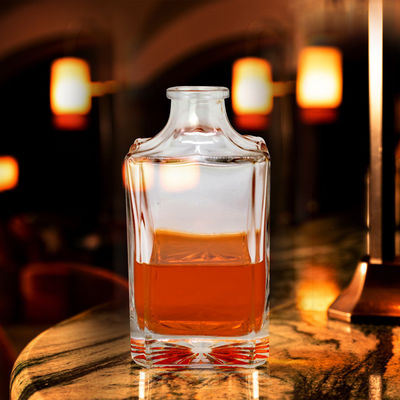 Customize Empty Whisky Bottles 50ml 375ml Glass Spirit Bottle for Liquors Capacity 700ml