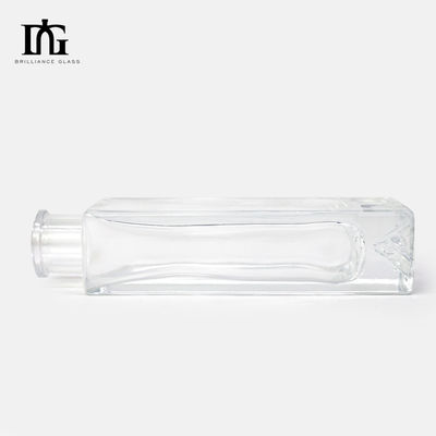 Material Glass Collar 700ml 750ml Clear Brandy Rum Whiskey Gin Vodka Bottle with Cork