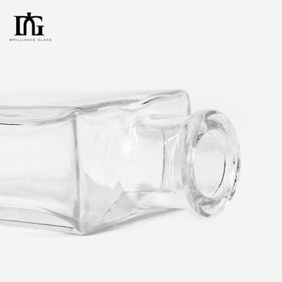 Material Glass Collar 700ml 750ml Clear Brandy Rum Whiskey Gin Vodka Bottle with Cork