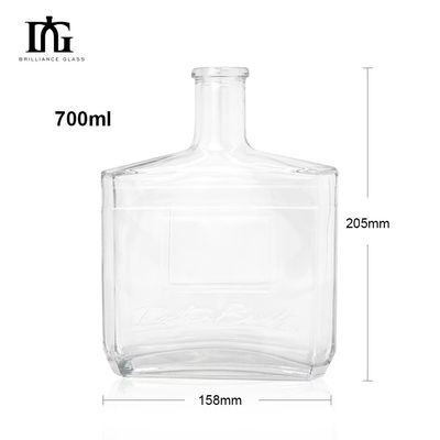 Customized Gin Whisky Spirit Vodka Brandy Bottle with Cork Closure and 750ml Capacity