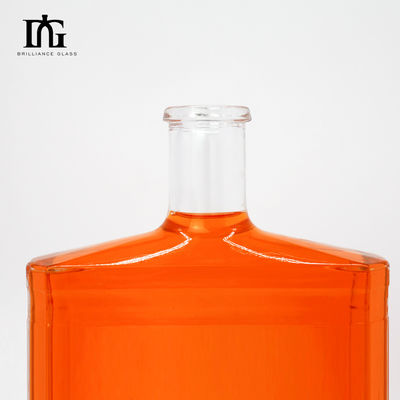Customized Gin Whisky Spirit Vodka Brandy Bottle with Cork Closure and 750ml Capacity