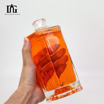 Sealing Type Cork 500ml Clear Liquor Glass Bottles for Tequila Spirits