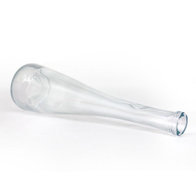 Clear Glass Bottle with Rose Bottom Capacity 500ml/750ml Body Material Glass