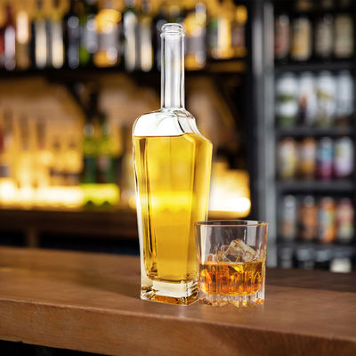 375ml 500ml 700ml Unique Design Vodka Gin Whiskey Spirits Glass Bottle with Cork Made