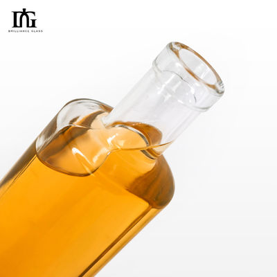 Brandy Juice Wine Liquor Spirit Glass Bottle with Customized Shape and 700ml Capacity