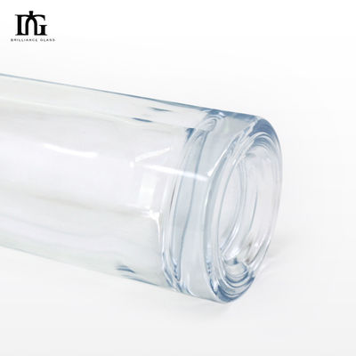 Brandy Juice Wine Liquor Spirit Glass Bottle with Customized Shape and 700ml Capacity