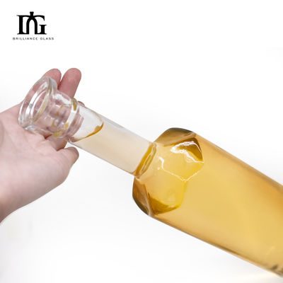 Whisky Vodka Gin Rum 700ml Round Clear Glass Bottle with Cork and Screw Cap Custom
