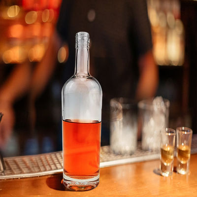 500ml 700ml 750ml Super Flint Glass Bottle Whiskey Vodka Gin Bottle with Cork Screw Cap Type