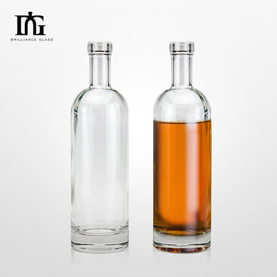 Large Capacity Glass Wine Bottle with 700ml Capacity and Engraving Surface Handling