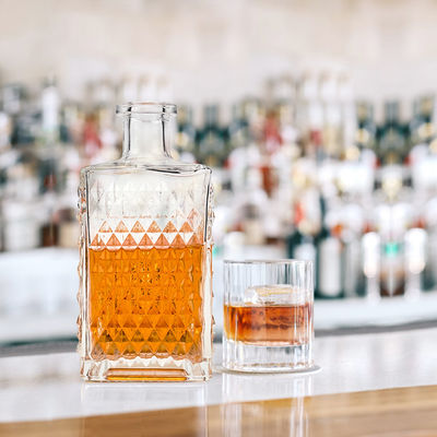 500ml Whisky Gift Set and Engraved Glass Set for Exclusive Drinking Experience