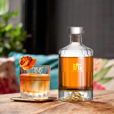 Empty Luxury Glass Bottle for Liquors and Beverages 550ml Capacity Custom Design