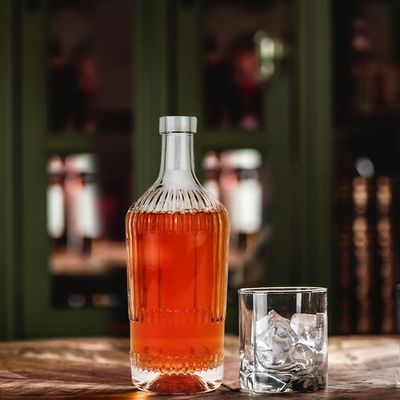 Customized Whisky Vodka Wine Glass Bottles with Cork Screw Both Cap Type