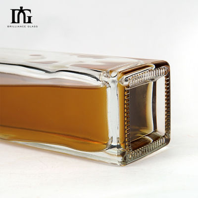 Base Material Glass Bottle with Cork and Screw Cap 700ml Clear Empty Whisky Bottle