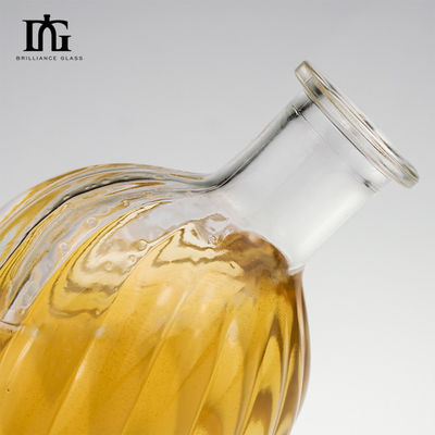 250ml/500ml/700ml/750ml Capacity Engraving Surface Handling Glass Bottle for Whisky Vodka