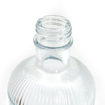 Capacity 250ml/350ml/500ml/550ml/650ml/700ml/750ml Glass Gin Bottle for Beverages