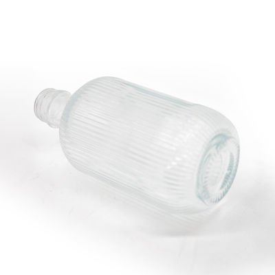 Capacity 250ml/350ml/500ml/550ml/650ml/700ml/750ml Glass Gin Bottle for Beverages