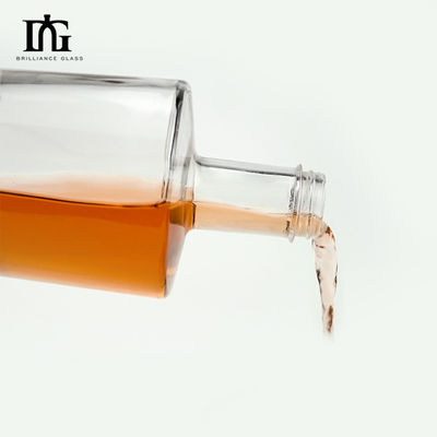 Custom Package 700ml Round Glass Bottle for Transparent Whiskey Glass 750ml 1000ml 1L