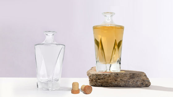 Glass Liquor Bottles for Vodka Whisky Rum Gin Brandy Low MOQ 375ml 500ml 700ml 750ml