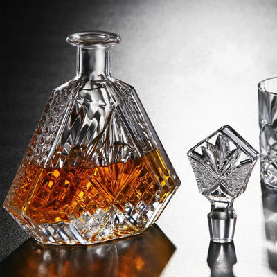 Crystal Whiskey Decanter Set with 2 Old Fashioned Whisky Glasses