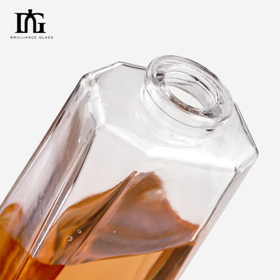 Square Glass Cosmetics Spray Bottle with Cork Cap Capacity 700ml Body Material glass